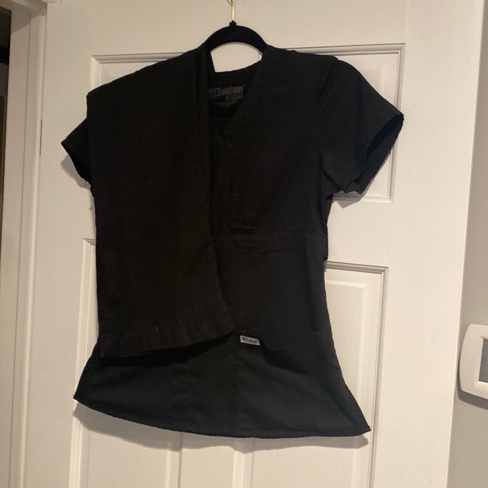 Grey’s Anatomy scrub set, size XS. Good condition!